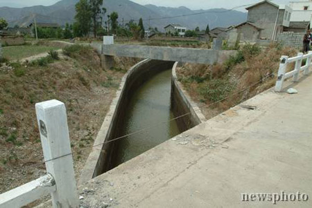 漫水湾人口_冕宁县漫水湾图(2)