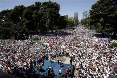 美国移民游行示威罢工要求改革移民政策