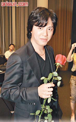 李云迪郎朗等申请居港