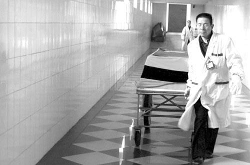 尹寿永--人生终点的<em>美容师</em>__<em>中国</em>甘肃网