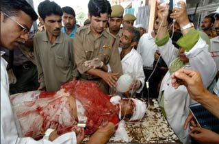 组图印度孟买发生系列爆炸至少造成104人死亡