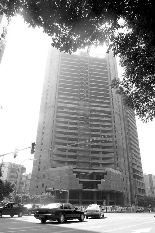 兰州第一高烂尾楼再寻东家