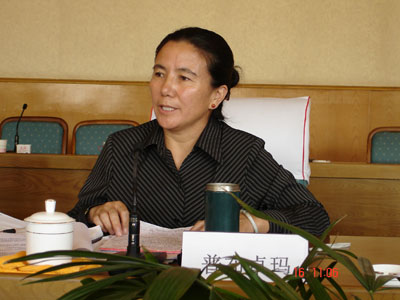 西峰区人口委_杨陇军一行到西峰区调研人口计生工作(3)