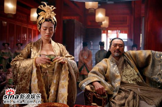 对话张艺谋导演全面解读《满城尽带黄金甲》
