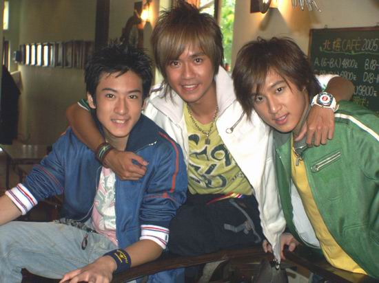 台湾美少男元气组合7日13时做客新浪过生日(图)--中国甘肃网