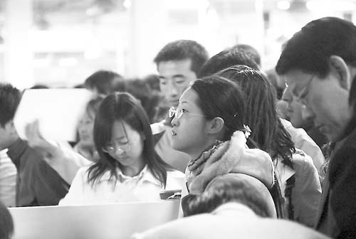 深度报道:大学生就业之路图片