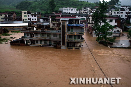 今年洪灾已造成128人死亡 国家急拨1亿救灾款