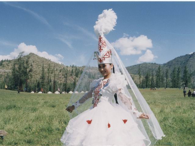 哈萨克族人<em>男女服饰</em>
