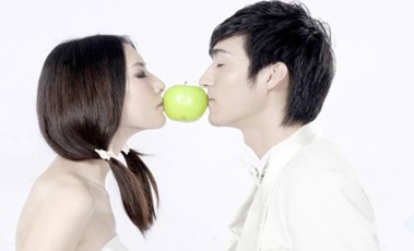 研究发现:60%的人亲吻后会产生强烈性冲动