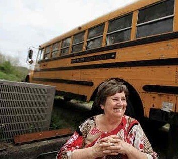 美国最贫困县:家庭年均收入不足12万人民币__