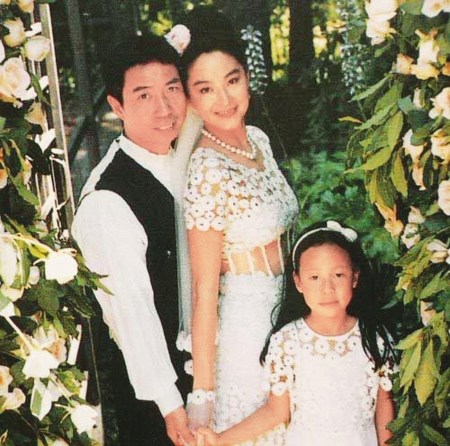 内地作家曝林青霞婚变 再发微博叹女神所托非