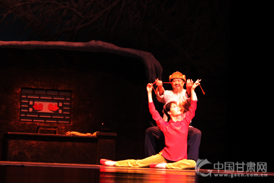 甘肃大剧院金秋演出季绚丽启幕 《白毛女》演