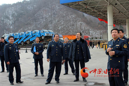 省公路路政执法管理局检查百花治超站超限治理