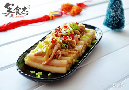 新年步步高升咸肉榨菜炒肉丝年糕蒸毛豆图片