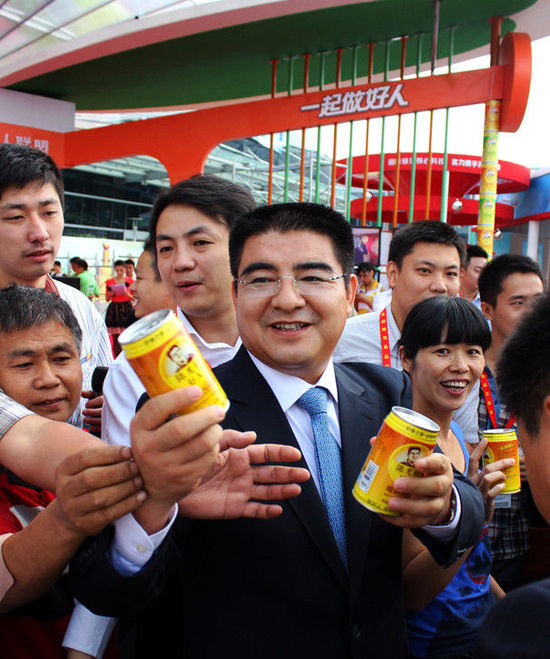 陈光标回应凉茶卖不出去:能亏得起就亏