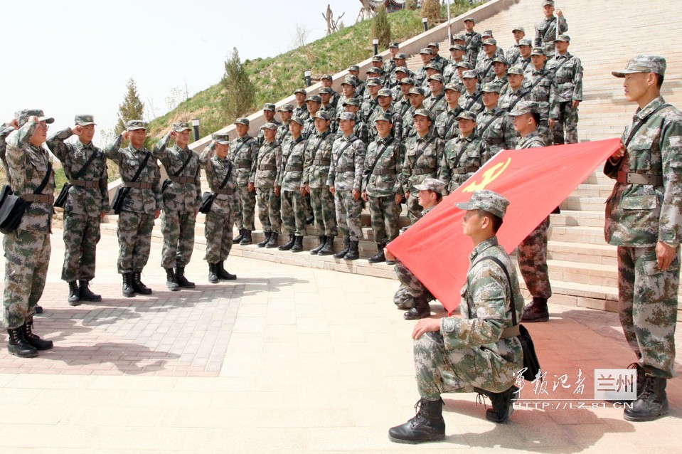 某旅忠诚于党主题教育活动有声有色(图)