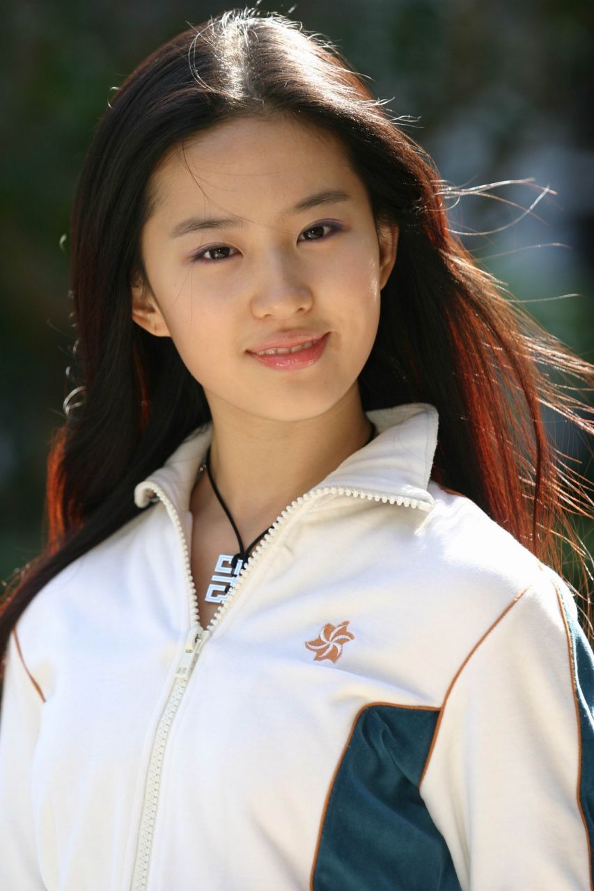 刘亦菲的电影最新 10167074_864299.jpg