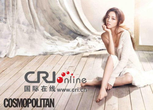 Kara红唇具荷拉写真曝光性感黑丝配成员魅惑龙头股流行性感冒图片