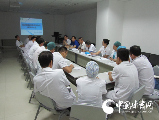 卫生部专家赴甘肃省人民医院指导伤员救治