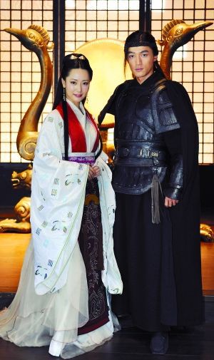 胡歌白冰恋情疑浮出水面 因《神话》结缘(组图)