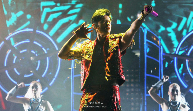 周杰伦2013魔天伦世界巡回演唱会精彩图片集