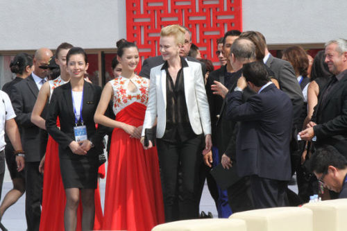 万达500亿青岛建影城 邀数十巨星助阵耗资千万