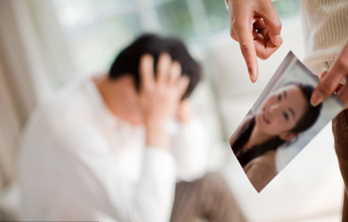 <em>女人喜欢</em>死盯着男人哪些部位__中国甘肃网