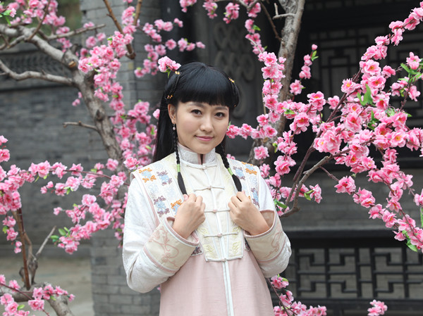 潘阳《万家灯火》获好评柔情诉说 毛驴县令