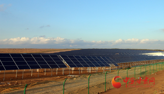 全国最大沙漠光伏电站落户宁夏
