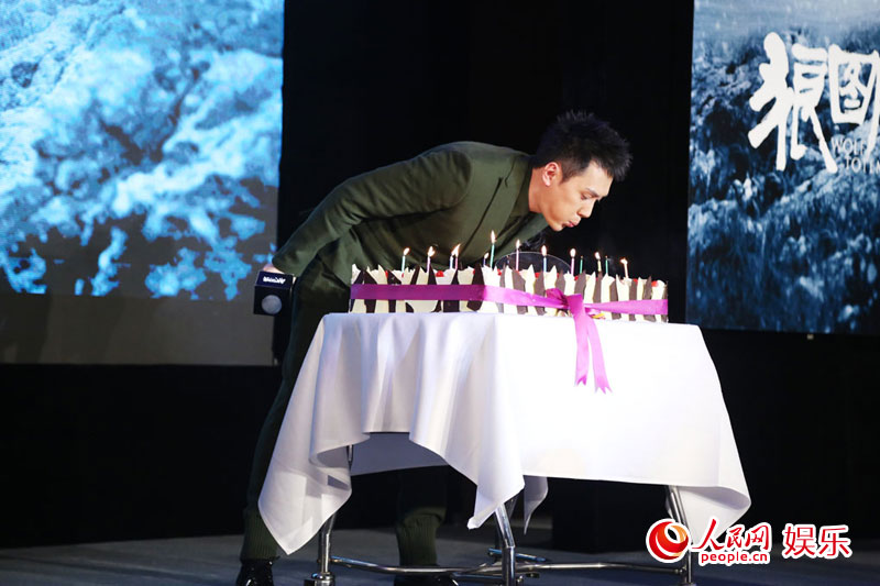 《狼图腾》定档大年初一 冯绍峰补过生日收韩