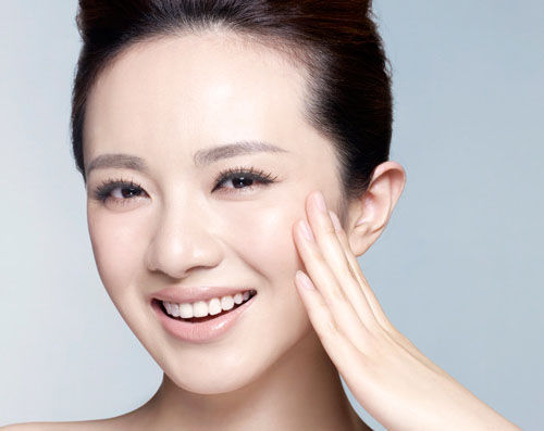 怎么快速去掉黑眼圈 3招摆脱熊猫眼