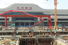 兰州市地铁2号线“西客站”站首块顶板浇筑完成