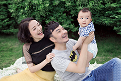 杨乐乐生日美照牵手汪涵出镜