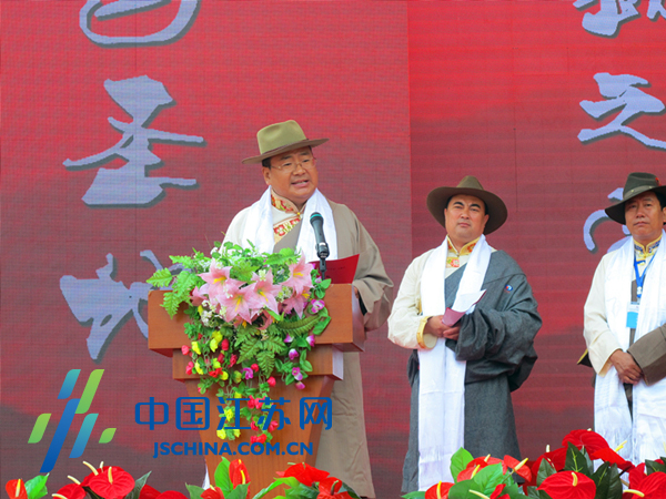 甘南迭部“三大节庆”开幕 藏族原生态歌手现场献歌