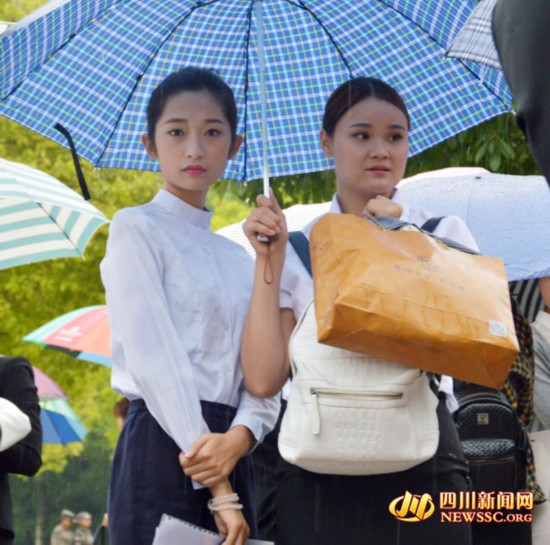 川航南充专场招聘 吸引各地俊男美女