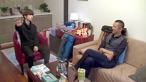 黄志忠不懂何为壁咚 杠杠刘芸合作示范