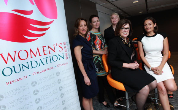 不平等条约_平等的素材_性别收入不平等