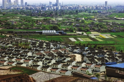 习近平以数据目标定位精准扶贫诠释共享发展