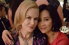 劉嘉玲與基德曼親密相擁 女神抱女神