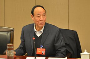 图文快讯：政协甘肃省第十一届四次会议召开小组会议 讨论“两院”工作报告