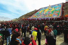 2月20日 甘南夏河拉卜楞寺举行瞻佛仪式