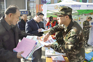 肃州区人口_...市长柴绍豪调研肃州区人口普查情况.-11月1日,副市长柴绍豪调研(2)