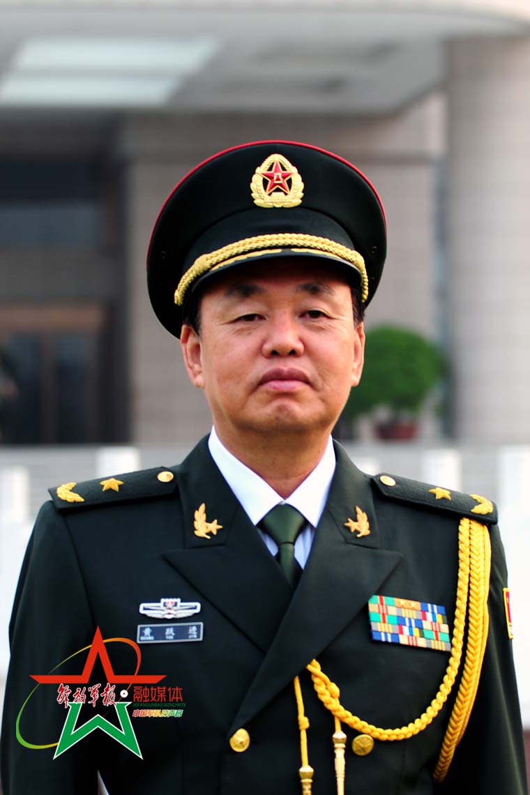 湖南省军区司令员黄跃进:助力打赢扶贫开发攻