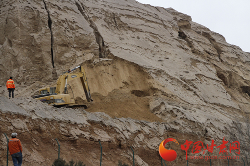 G30连霍高速公路柳忠段山体滑坡