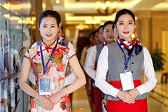 西藏航空高校招聘 美女穿旗袍面试