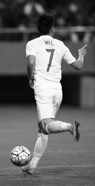 上港完胜却被球迷抢镜 争名分争到国外看着也