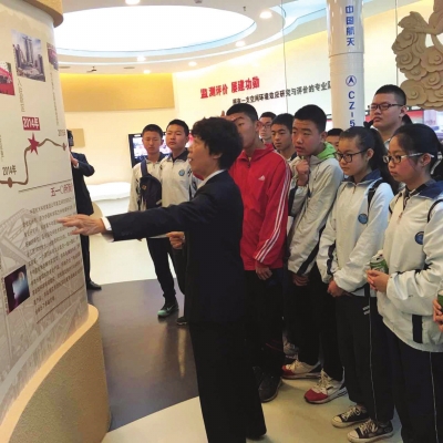 首个中国航天日兰州科研院所向市民开放