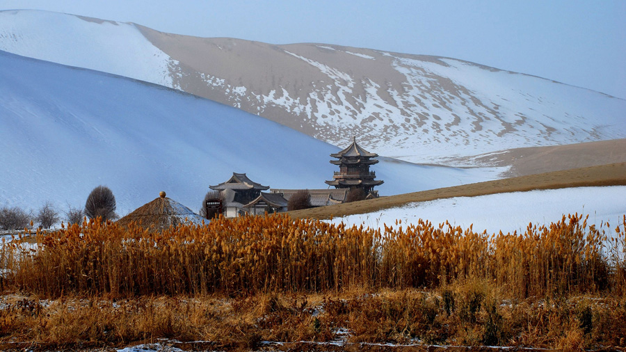 【大美甘肃】雪润敦煌