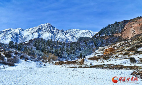 祁连山雪景引人醉