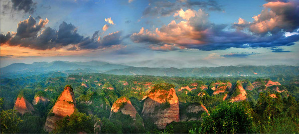 问道万佛山 笼罩在一层神秘的面纱之中